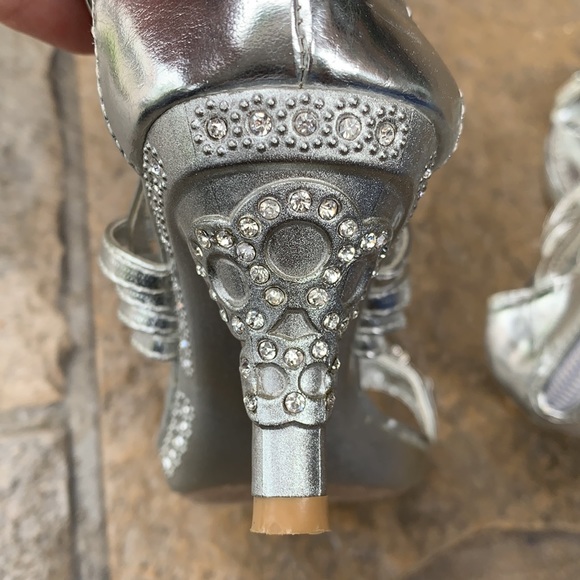 Girls Heels - Picture 6 of 9